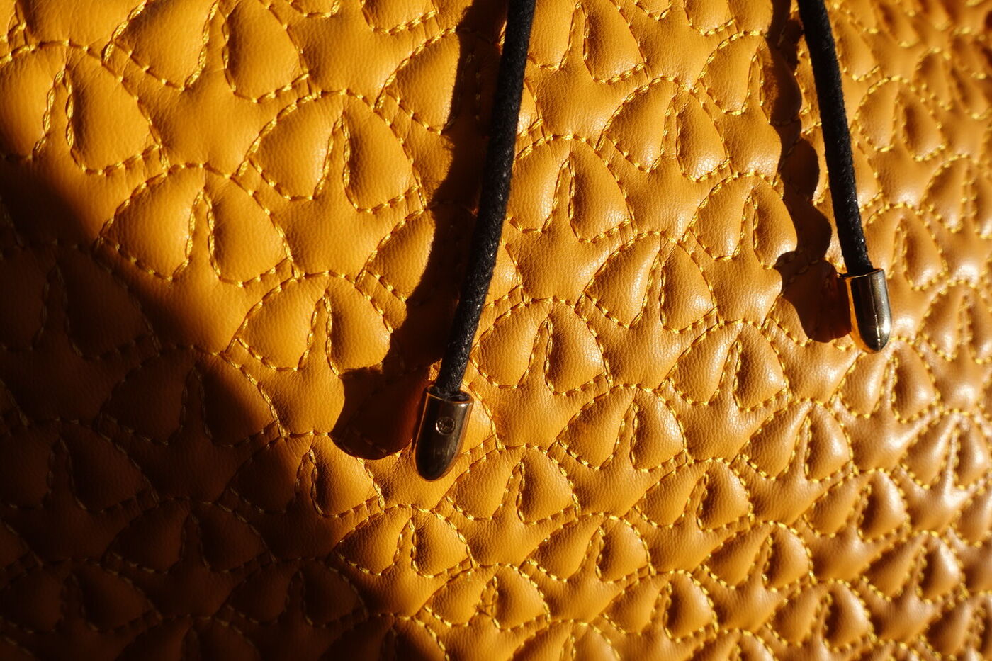Matelassage motif peau d'ananas du sac